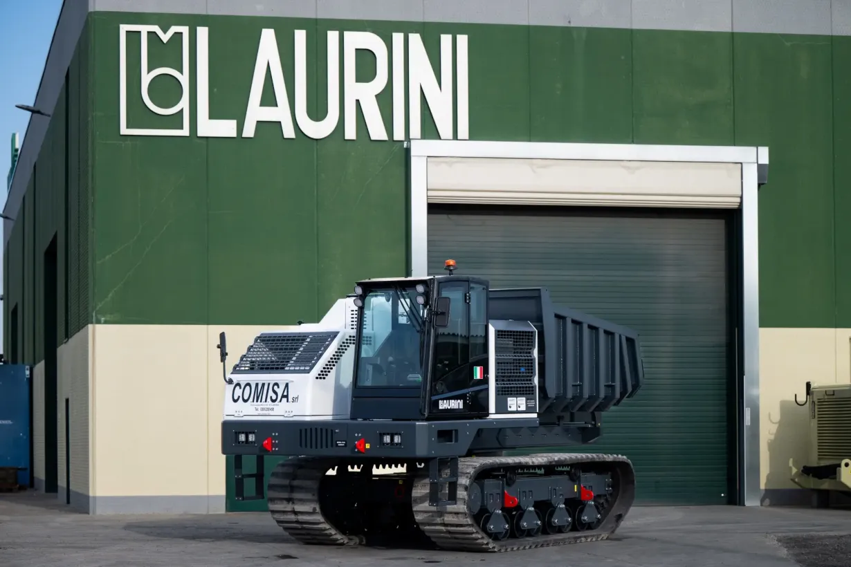 vista completa laterale macchina laurini